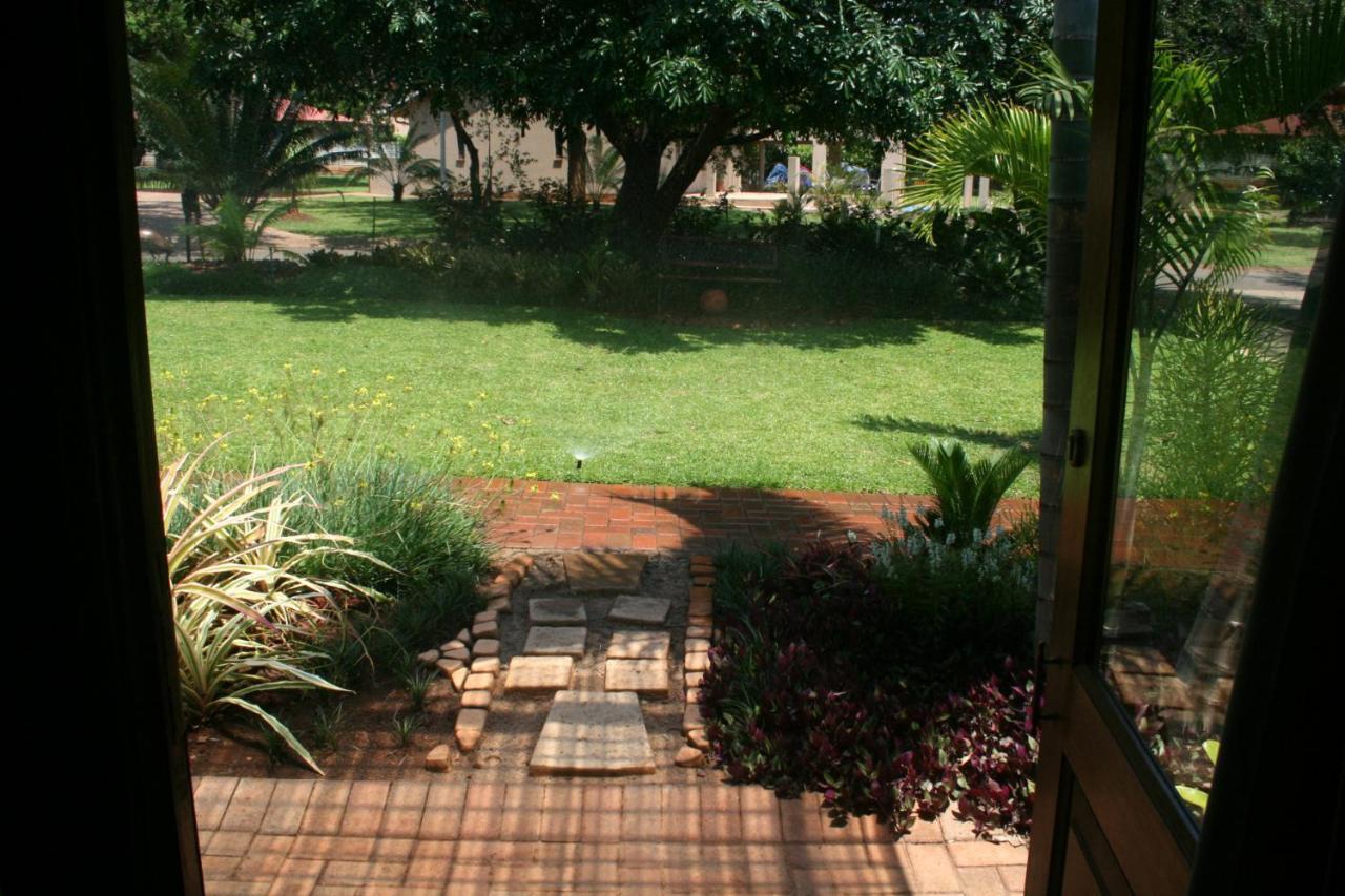 Tamboti House Hotell Malalane Exteriör bild