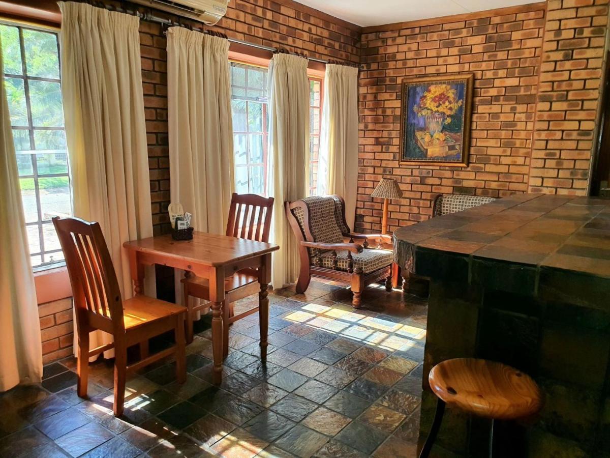 Tamboti House Hotell Malalane Exteriör bild